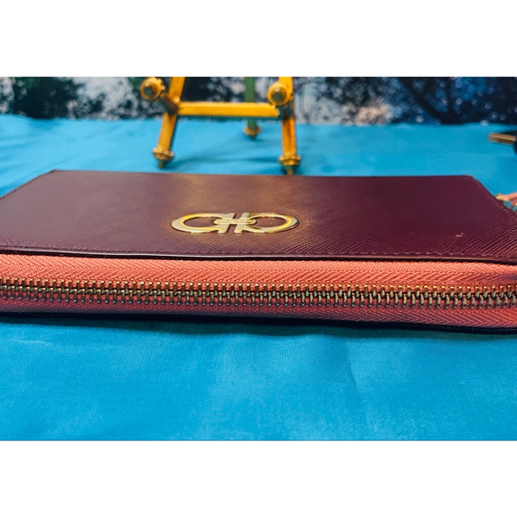 Salvatore Ferragamo Gancini Zip Around Wallet Burgundy /Pink Full Size - Picture 4 of 14